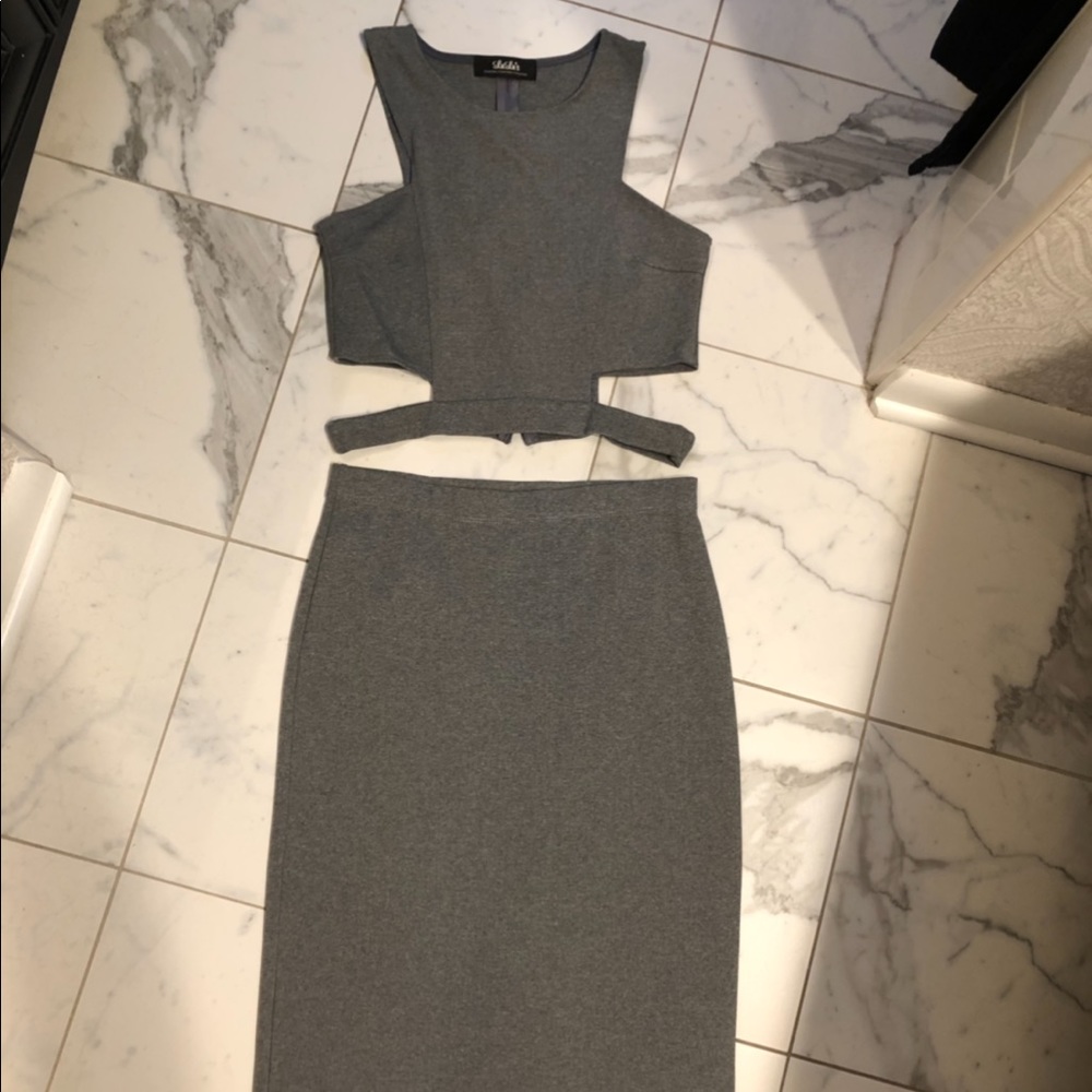 MUST GO: NWT LuLu’s Gray Crop Top & Skirt Set - M